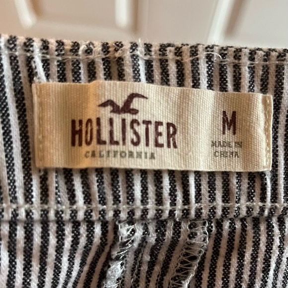 •Hollister• Railroad Striped Mini Skirt - Size Medium - Picture 2 of 7